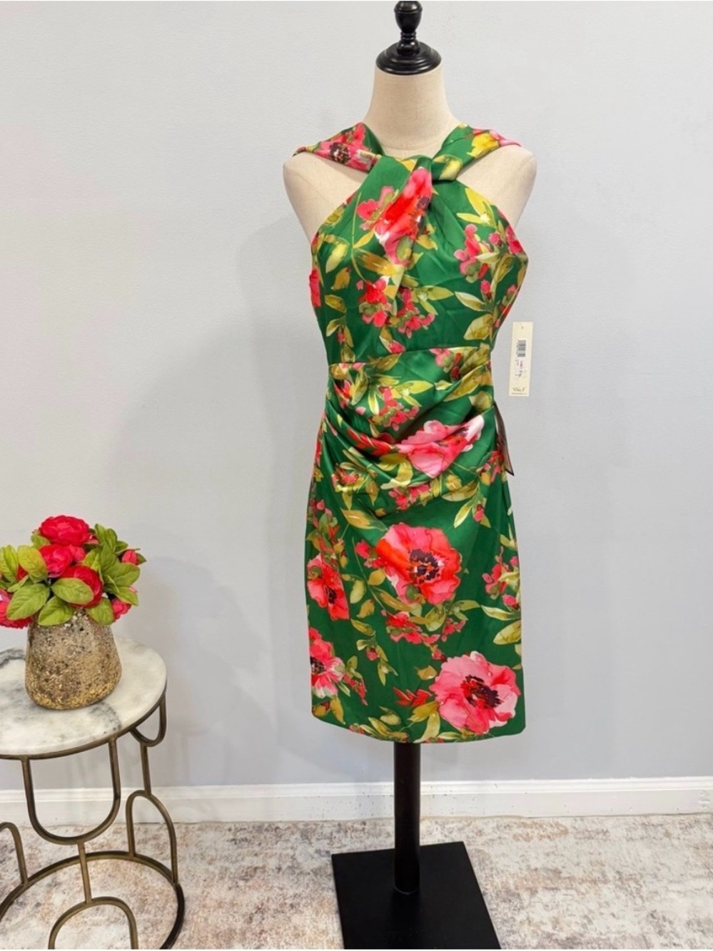 Eliza J Green Multi Floral
Halter Neck Sleeveless Pleated
Midi Dress - Reemoly